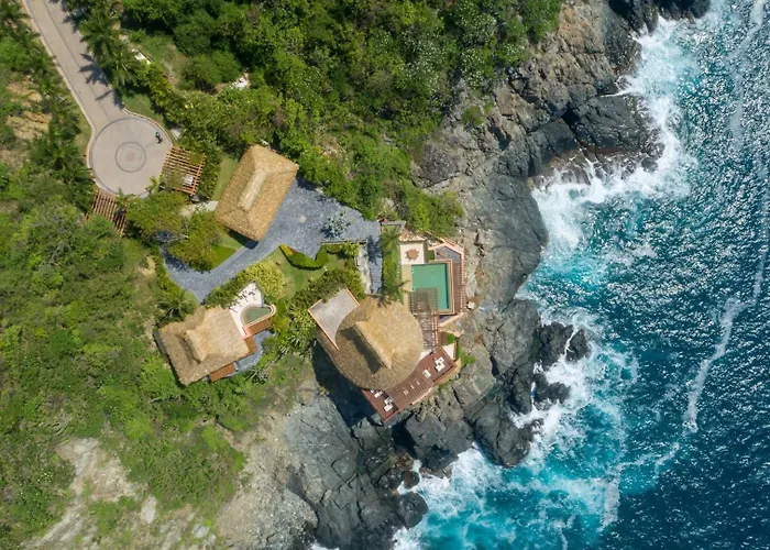Villa Award-winning In A Secluded Location Zihuatanejo