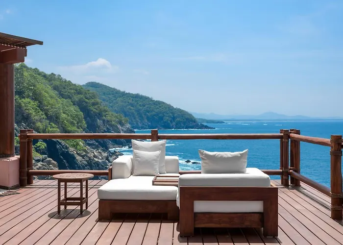 Villa Award-winning In A Secluded Location Zihuatanejo
